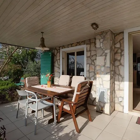 Zdena דירה Rogač