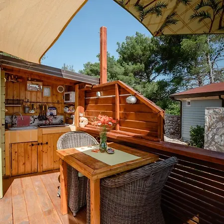 Apartment Zdena Rogac